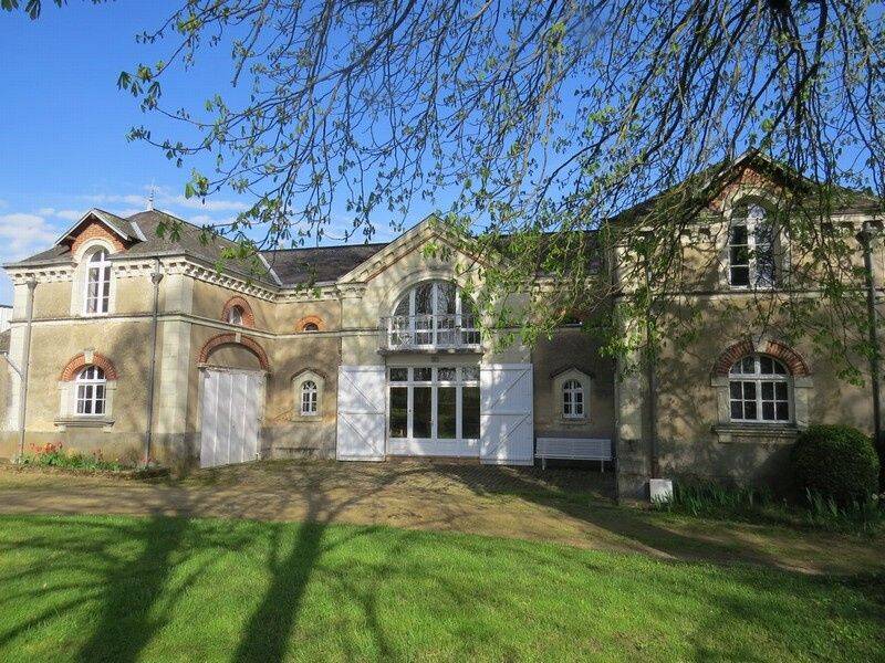 Maison 4 pièces 136 m² · à Val-du-Maine · 136 m² · 715 €