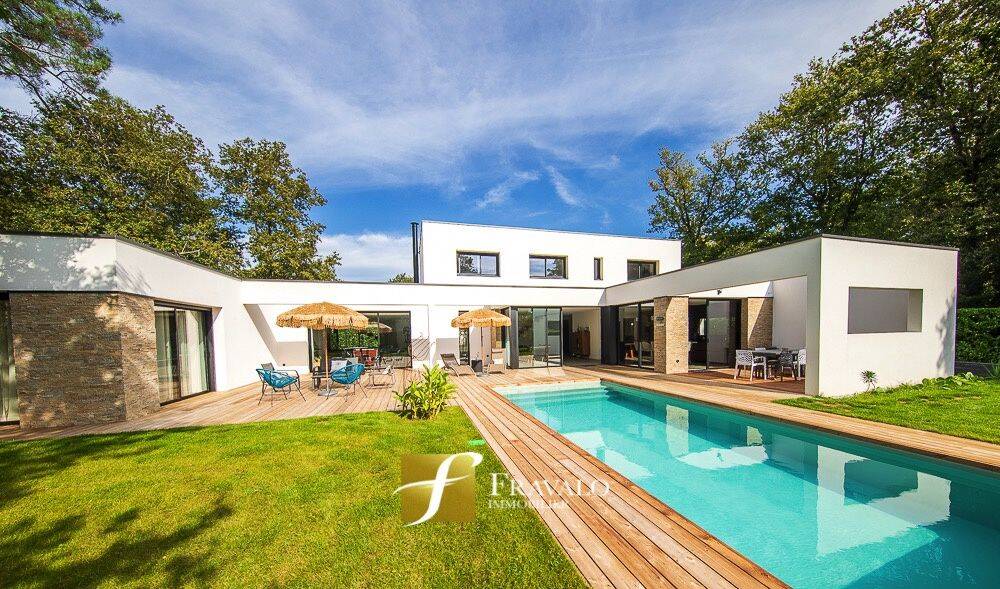 Maison 7 pièces 254 m² · à Vannes · 254 m² · 1 586 000 €