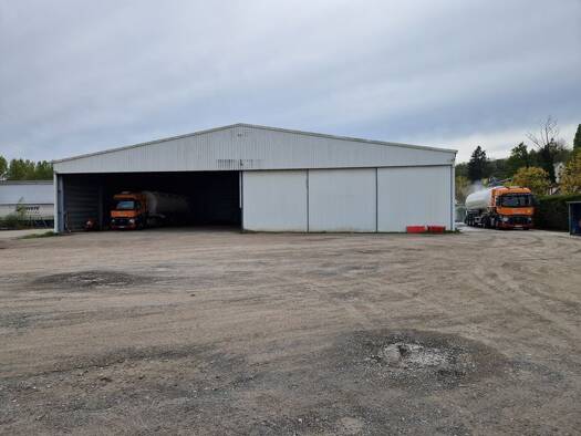 Local d'activités à vendre 610 000 € 800 m² d'espace de stockage Le Meux 60880