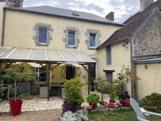 Maison à vendre 169 800 € 6 pièces 4 chambres 125 m² 322 m² de terrain Beaumont-sur-Sarthe 72170