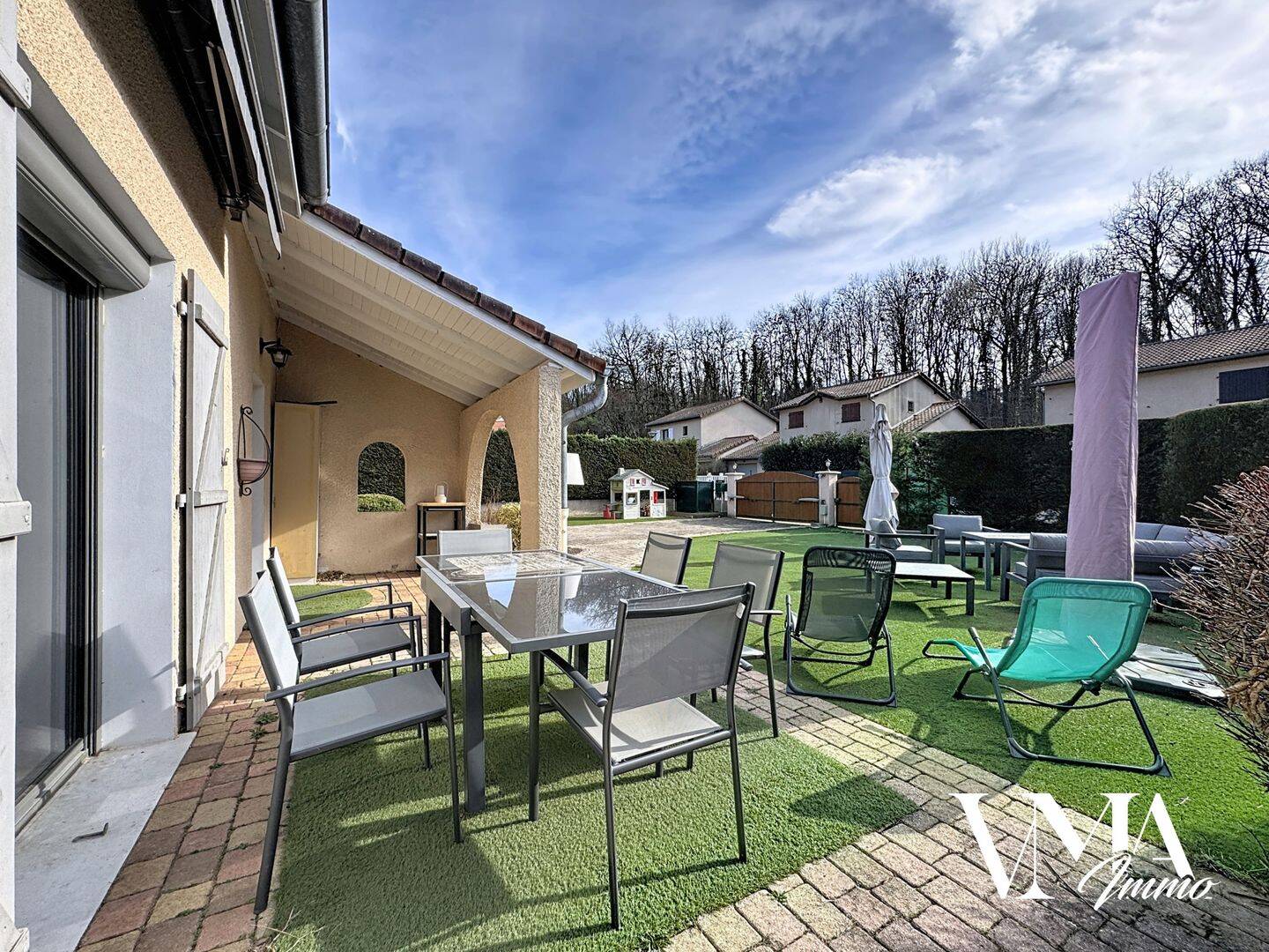 Maison 5 pièces 131 m² · à Lissieu · 131 m² · 549 000 €