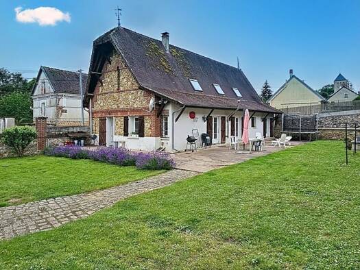 Maison à vendre 229 500 € 6 pièces 4 chambres 218 m² 865 m² de terrain Dormans 51700