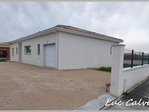 Maison de plain-pied à vendre - Première occupation 293 500 € 5 pièces 3 chambres 126 m² 450 m² de terrain Bressols 82710