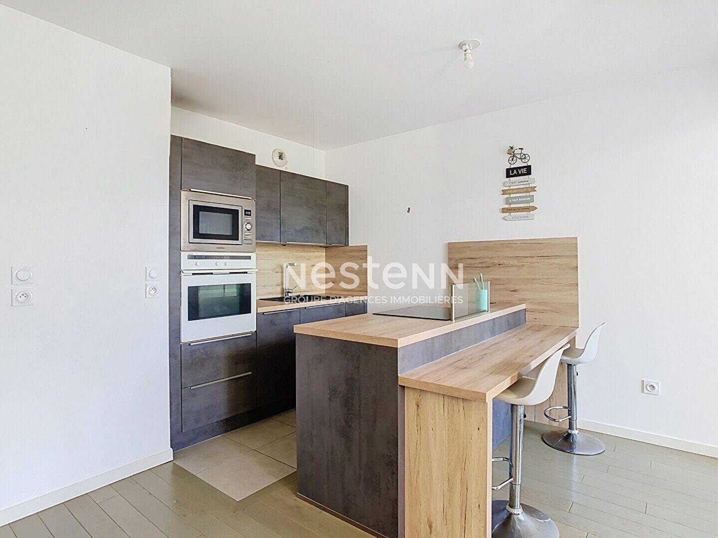 Appartement 1 pièce 28 m² · à Issy-les-Moulineaux · 28 m² · 1 100 €