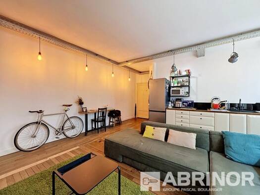 Appartement à vendre 242 000 € 2 pièces 1 chambre 51 m² Étage 1/7 Wazemmes Lille 59800