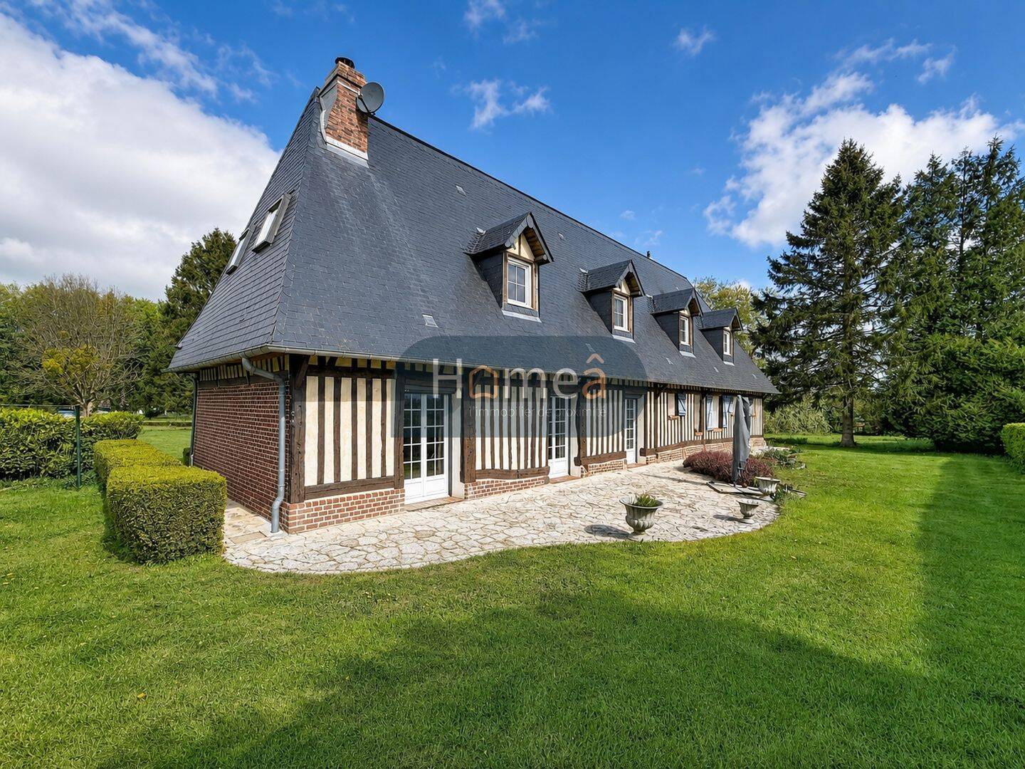 Maison 6 pièces 177 m² · à Yerville · 176,7 m² · 349 000 €