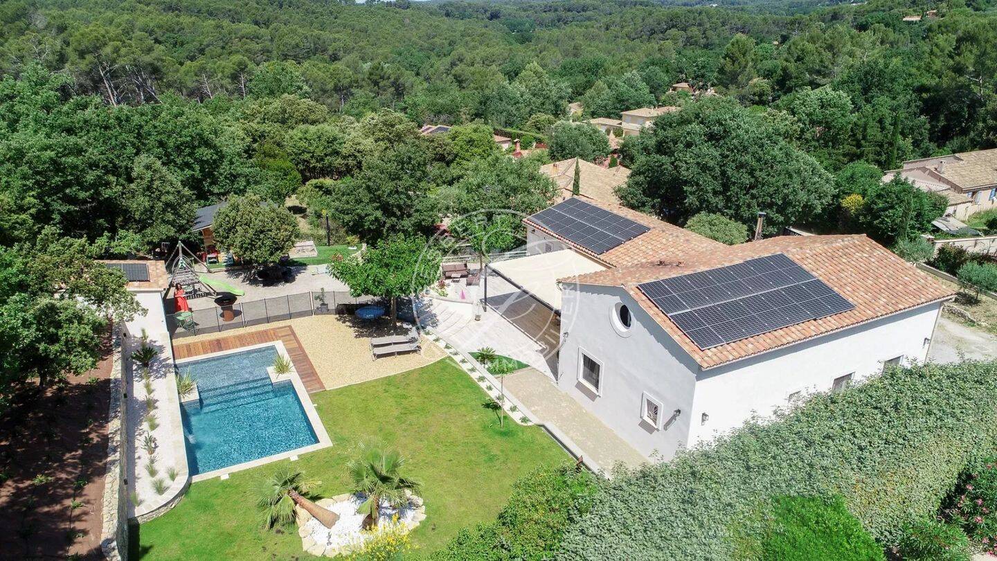 Maison 7 pièces 225 m² · à Flayosc · 225 m² · 890 000 €