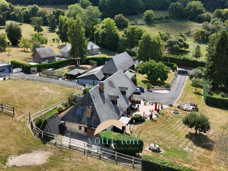 Maison 7 pièces 300 m² · à Pont-l'Évêque · 300 m² · 895 000 €