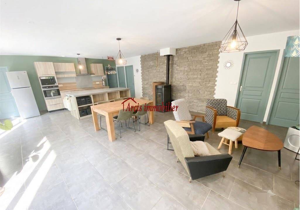 Maison 7 pièces 142 m² · à Arcis-sur-Aube · 142 m² · 242 600 €