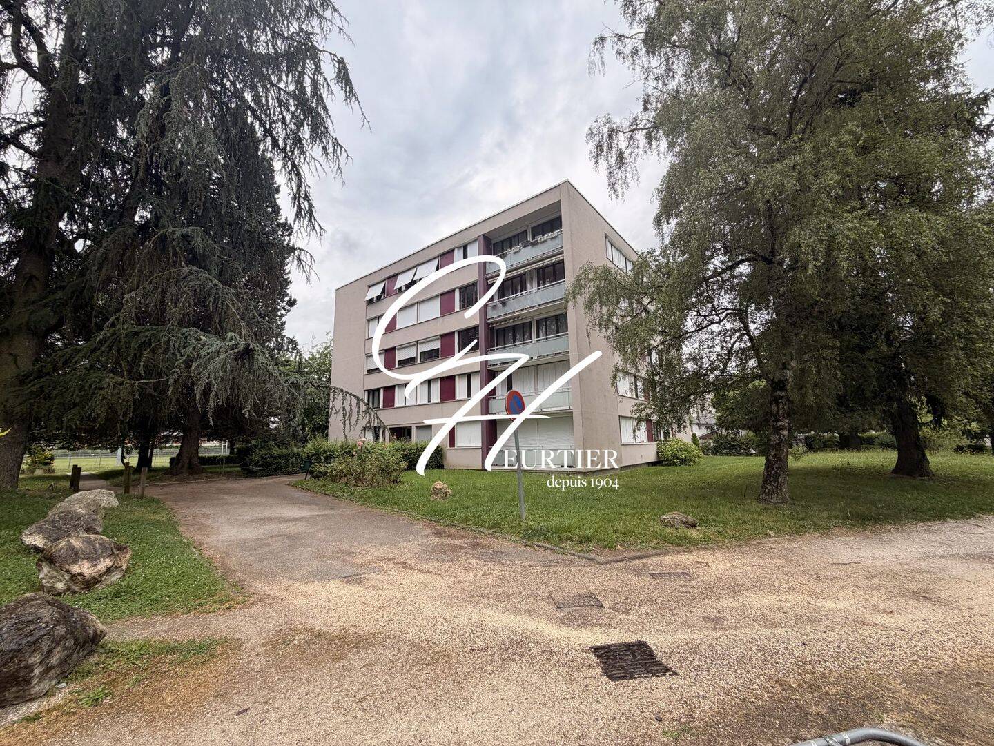 Appartement 3 pièces 69 m² · à Saint-Martin-d'Hères · 68,5 m² · 125 000 €