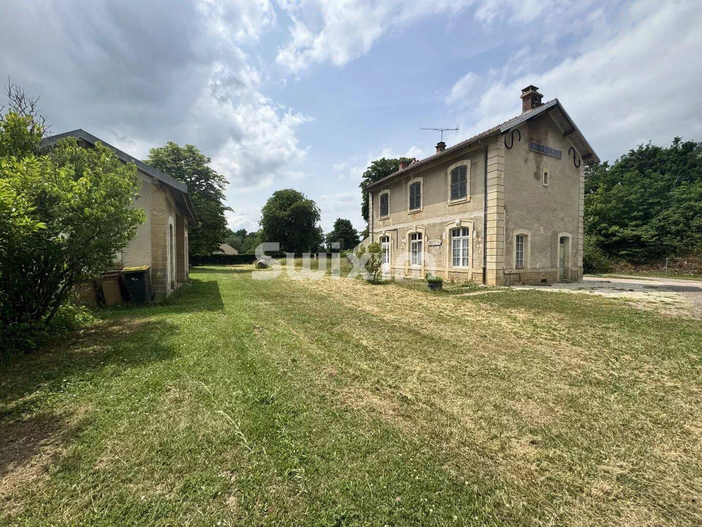 Maison 7 pièces 141 m² · à Thizy · 141,3 m² · 95 000 €
