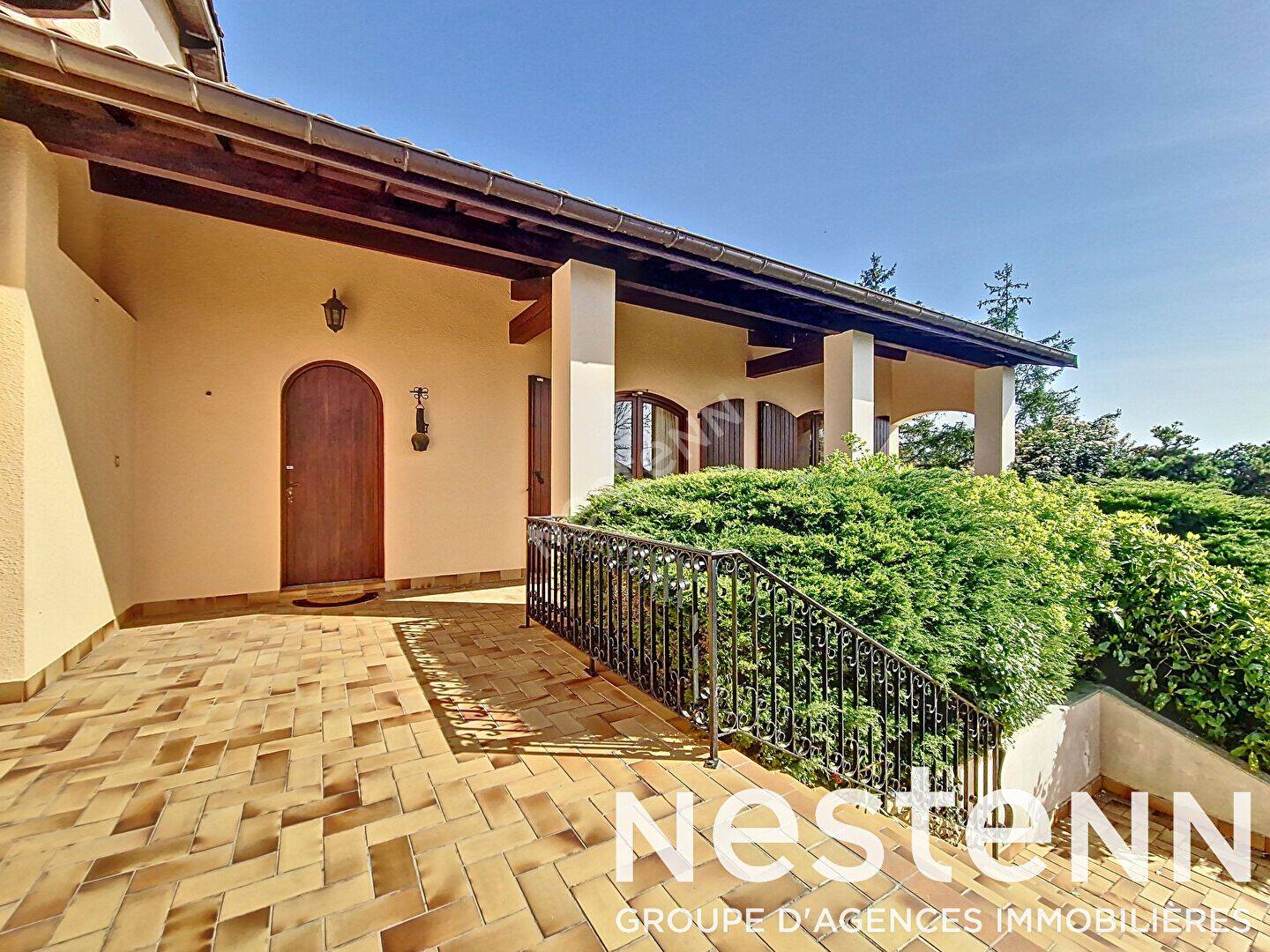 Maison 5 pièces 180 m² · à Genas · 180 m² · 595 000 €