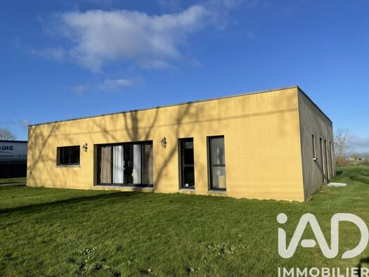 Maison à vendre 239 990 € 4 pièces 3 chambres 111 m² 2 646 m² de terrain Cléden-Poher 29270