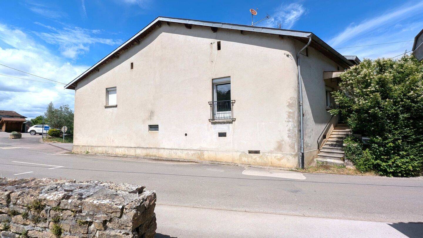 Maison 3 pièces 137 m² · à Digna · 137 m² · 142 000 €