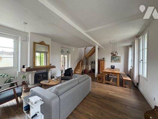 Maison à vendre 289 000 € 7 pièces 3 chambres 146 m² 880 m² de terrain Chouzé-sur-Loire 37140
