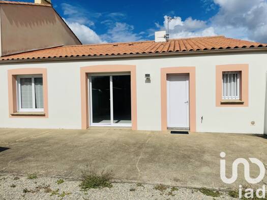 Maison de plain-pied à vendre 250 000 € 3 pièces 2 chambres 72 m² 2 056 m² de terrain Telindiere-Surchaud-Pruniere-Boiseau Sud Saint-Jean-de-Boiseau 44640