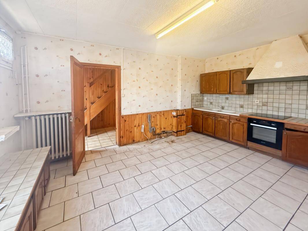 Maison 4 pièces 90 m² · à Charleville-Mézières · 90 m² · 49 000 €