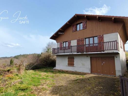 Maison à vendre 195 000 € 6 pièces 5 chambres 130 m² 1 853 m² de terrain Brousse 63490