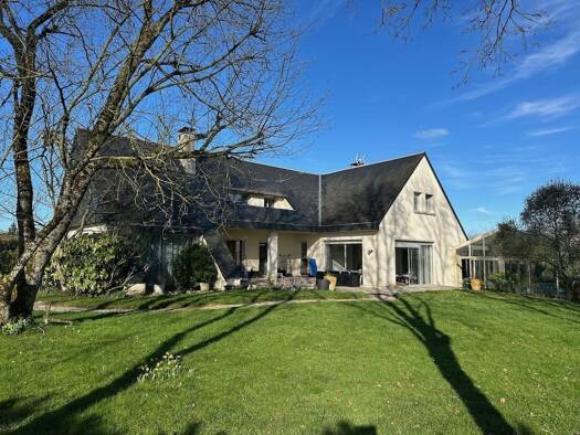 Maison à vendre 420 000 € 14 pièces 6 chambres 310 m² 9 753 m² de terrain Mamers 72600