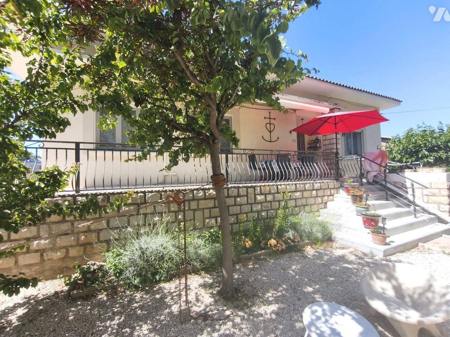 Maison 5 pièces 107 m² · à Saint-Martin-de-Crau · 107 m² · 388 500 €