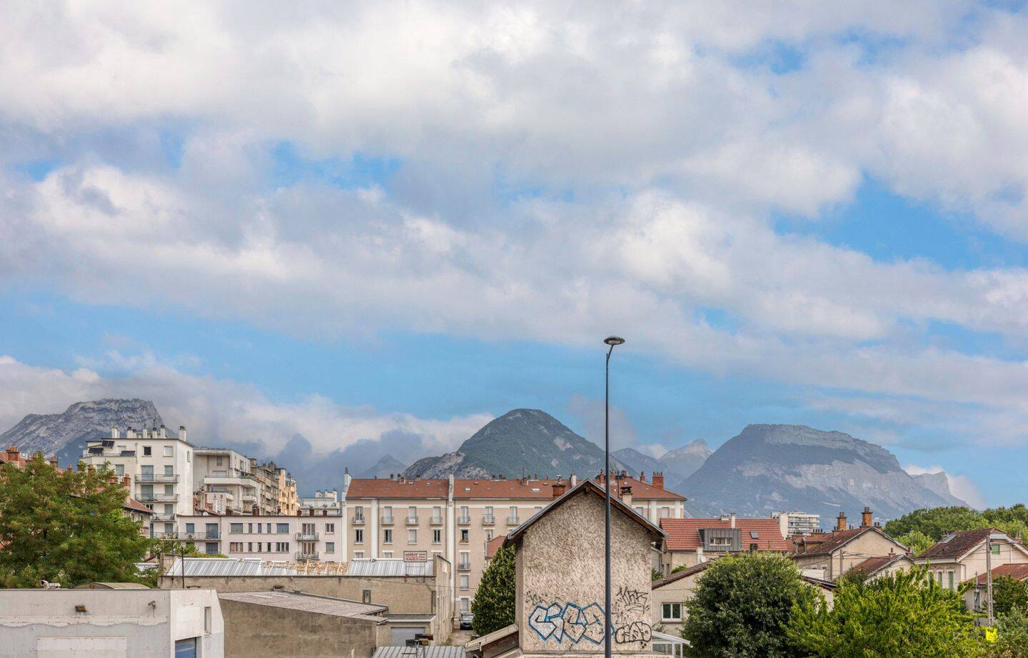 Appartement 3 pièces 61 m² · à Grenoble · 61 m² · 115 000 €