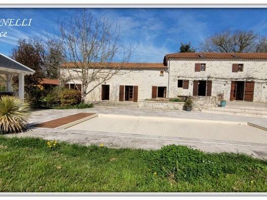 Maison à vendre 479 000 € 8 pièces 5 chambres 200 m² 9 567 m² de terrain Est Bon-Encontre 47240