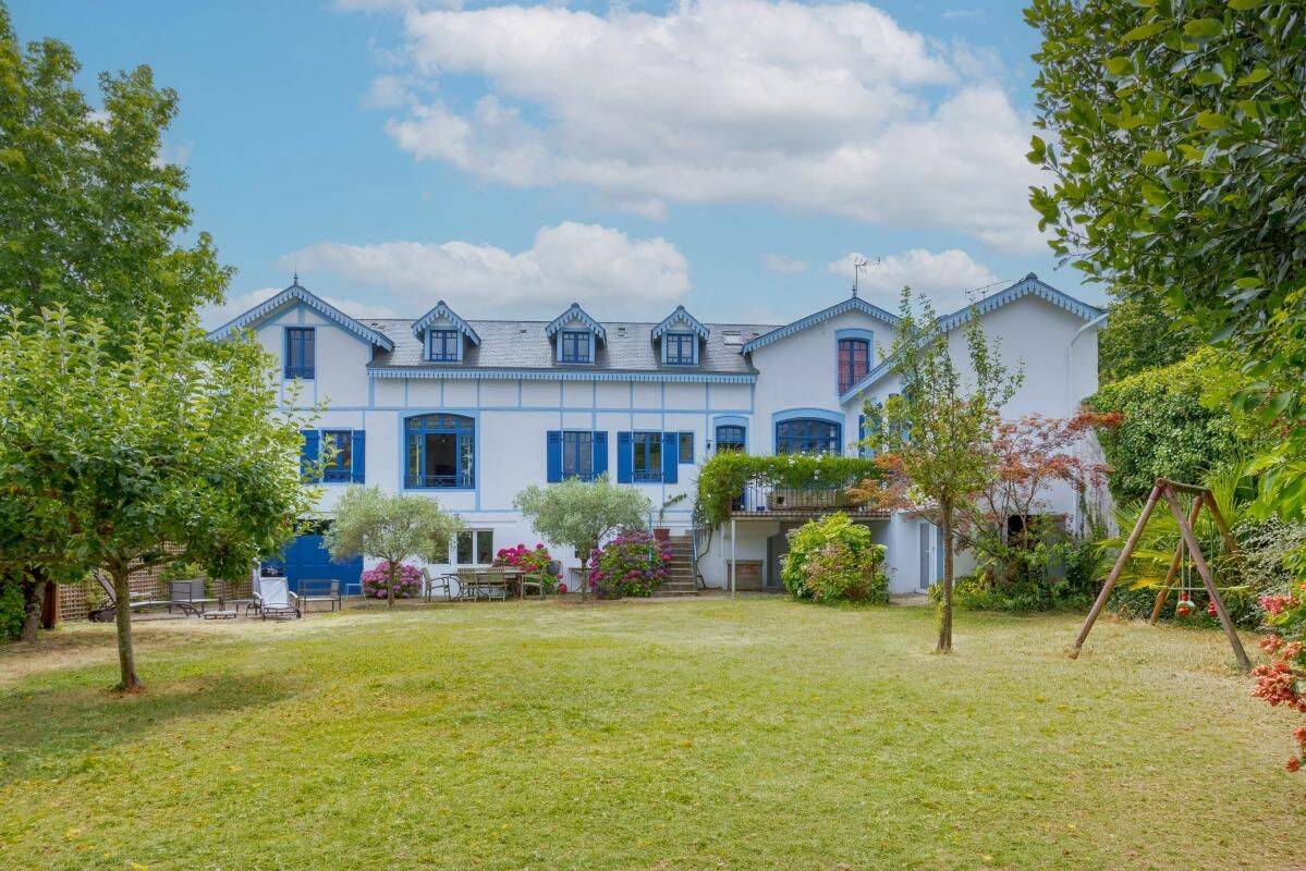 Maison 8 pièces 337 m² · à Vannes · 337 m² · 1 716 000 €