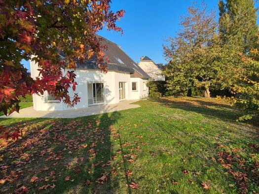 Maison à louer 1 500 € 6 pièces 4 chambres 137 m² 626 m² de terrain Nord Bruz 35170