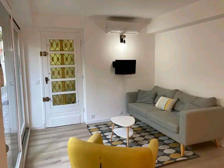 Appartement 2 pièces 27 m² · à Lille · 27 m² · 496 €