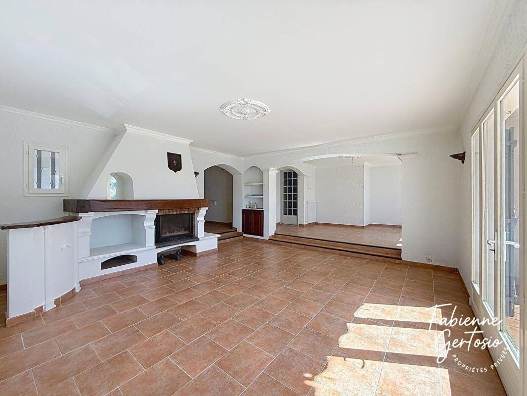 Maison 6 pièces 146 m² · à Ceyreste · 146 m² · 739 000 €