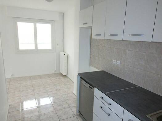 Appartement à vendre 182 000 € 3 pièces 2 chambres 54 m² Étage 1/1 Brunoy 91800