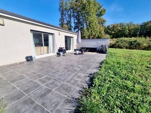 Maison à vendre 299 000 € 4 pièces 3 chambres 110 m² 800 m² de terrain Montbartier 82700