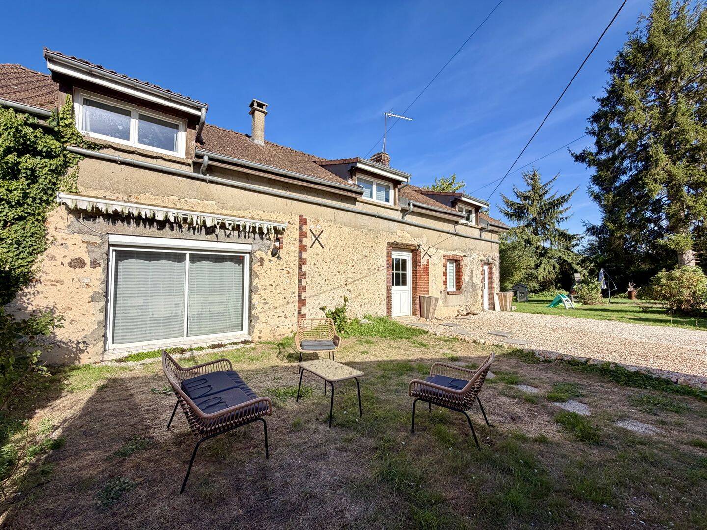 Maison 5 pièces 143 m² · à Digny · 142,5 m² · 145 000 €