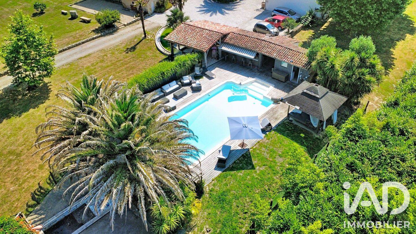 Maison 16 pièces 500 m² · à Saint-Aubin · 500 m² · 885 000 €