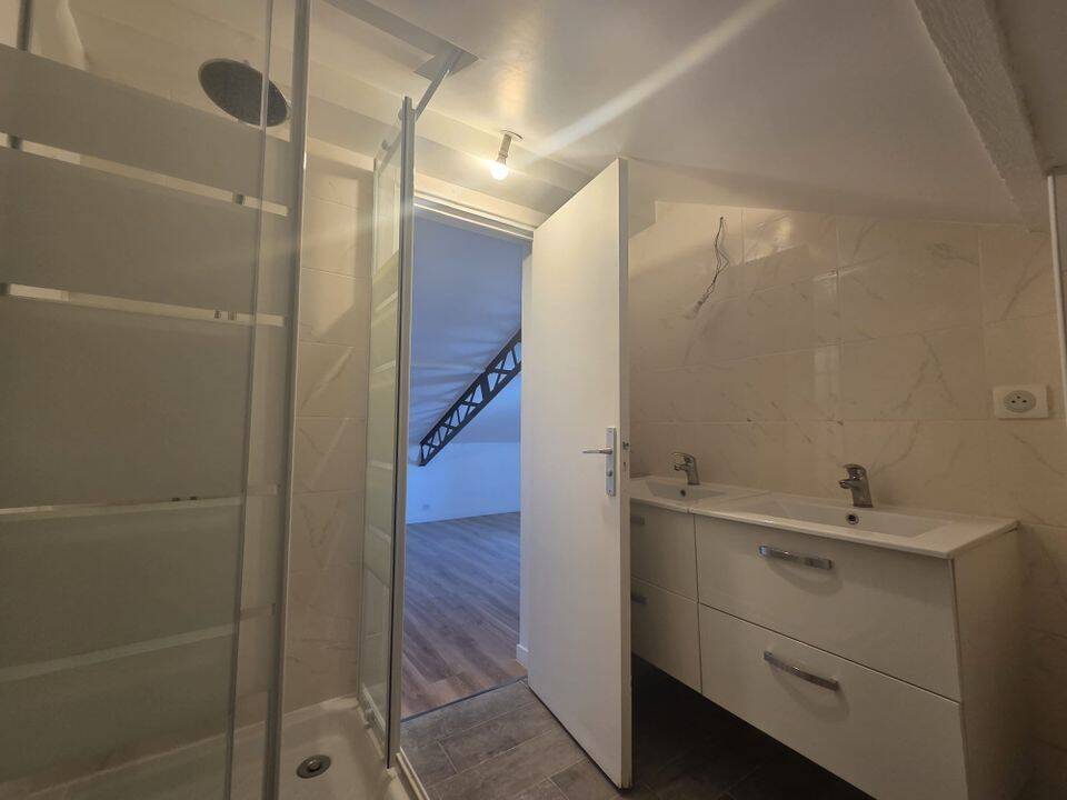 Appartement 3 pièces 76 m² · à Rueil-Malmaison · 76 m² · 1 221 €