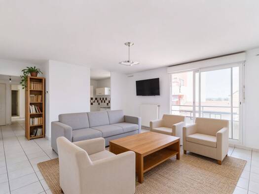 Appartement à vendre 169 000 € 3 pièces 3 chambres 80,2 m² 3ème étage Oiselet la Grive Bourgoin-Jallieu 38300