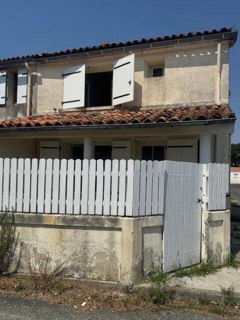 Maison 3 pièces 63 m² · à Saint-Laurent-de-la-Prée · 62,9 m² · 179 350 €