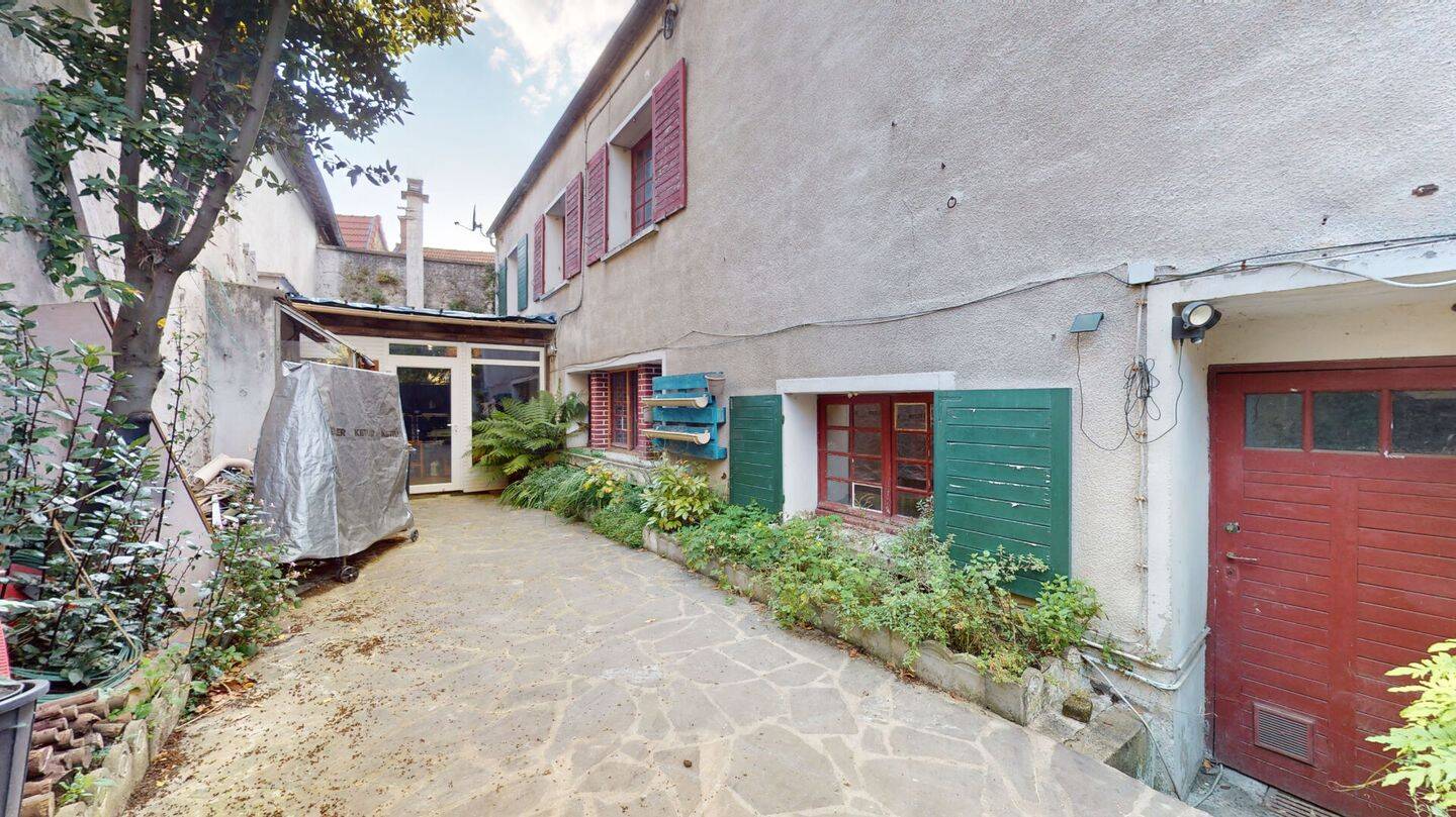 Maison 5 pièces 100 m² · à Breuillet · 100 m² · 185 000 €