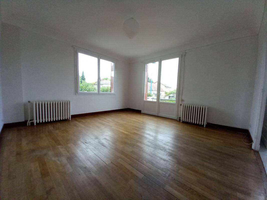 Appartement 4 pièces 85 m² · à Saint-Vallier · 85 m² · 550 €/mois