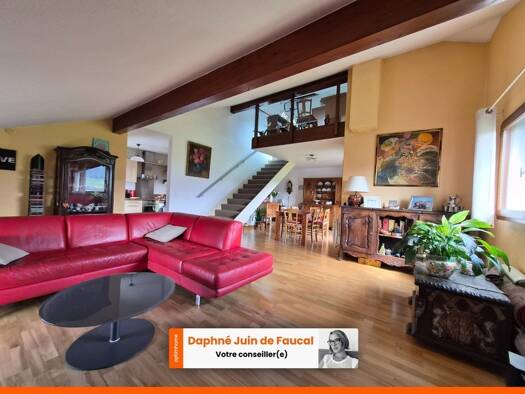 Duplex à vendre 299 000 € 3 pièces 2 chambres 112 m² Étage 2/2 Douvaine 74140