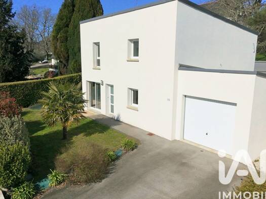 Maison à vendre 371 000 € 5 pièces 4 chambres 104 m² 318 m² de terrain Centre Bourg Saint-Avé 56890