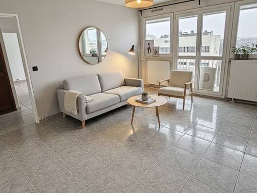 Appartement à vendre 225 000 € 2 pièces 1 chambre 44 m² Étage 14/16 Centre Ville Est Ivry-sur-Seine 94200