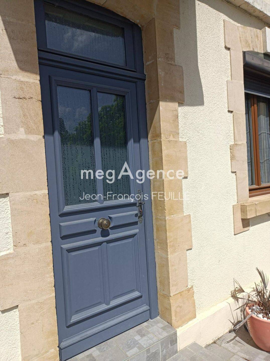 Maison 7 pièces 243 m² · à Creysse · 243 m² · 229 900 €