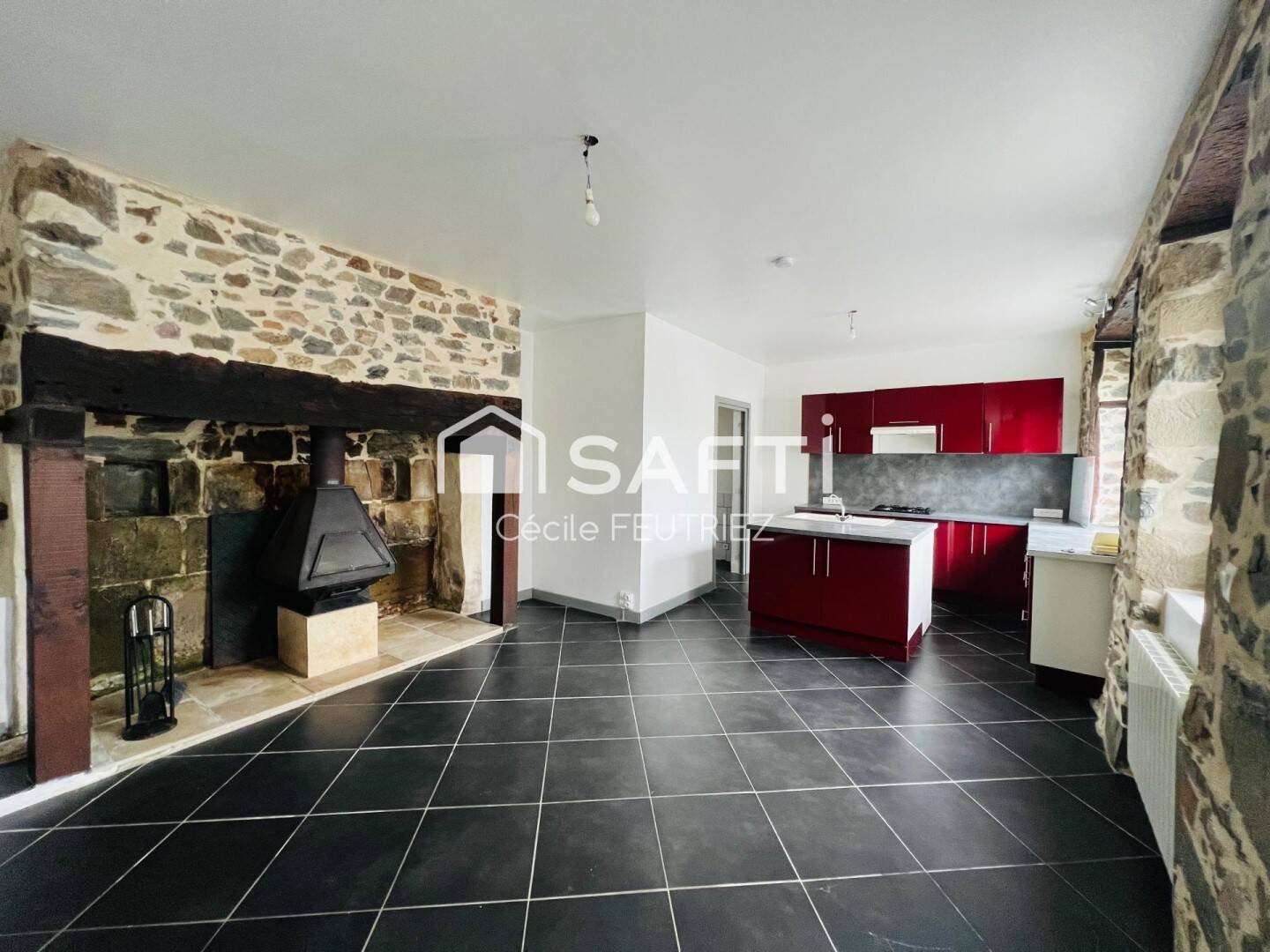 Maison 4 pièces 75 m² · à Forgès · 75 m² · 65 000 €