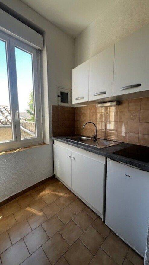 Appartement 1 pièce 22 m² · à Courthézon · 21,6 m² · 312 €/mois