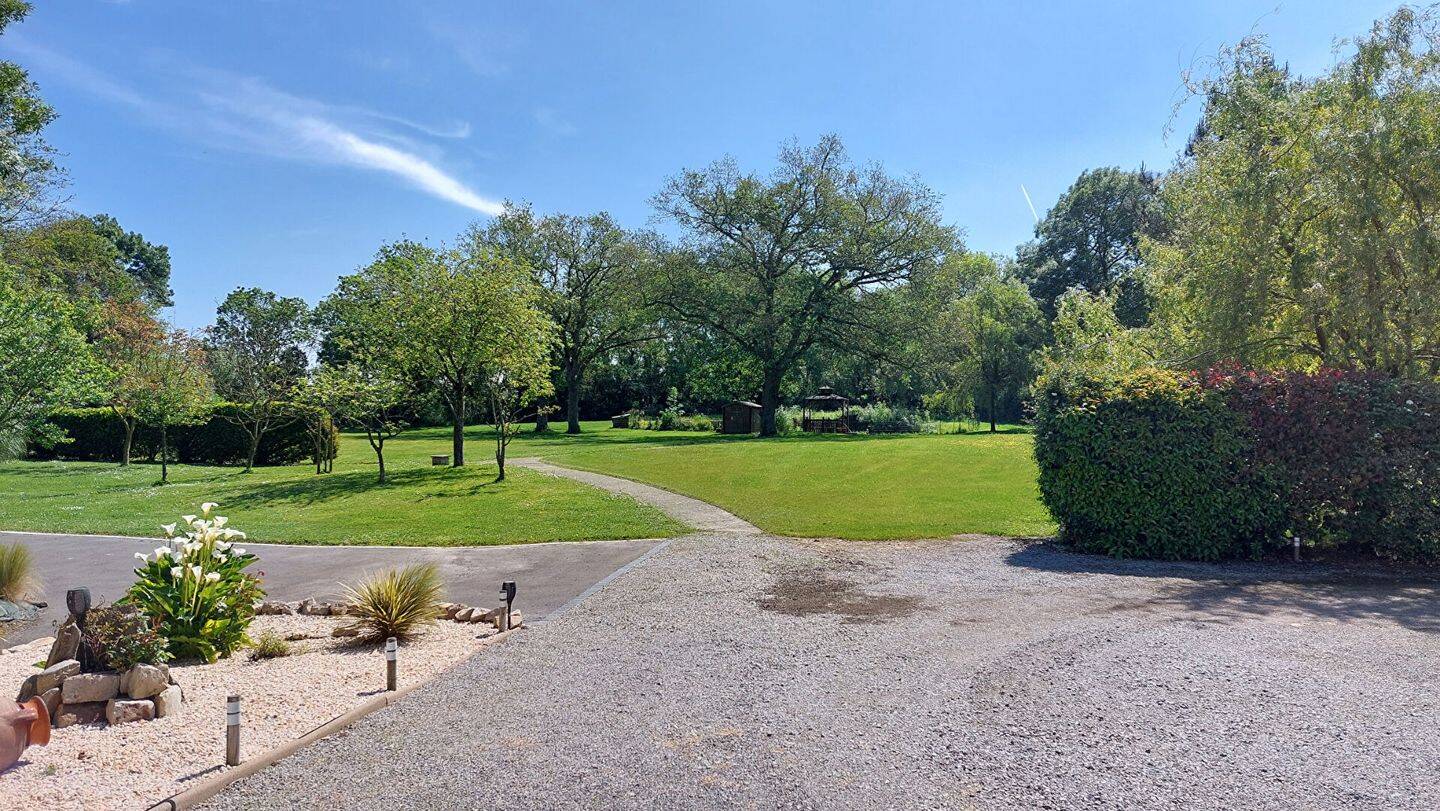 Maison 6 pièces 153 m² · à Sainte-Pazanne · 152,7 m² · 405 000 €