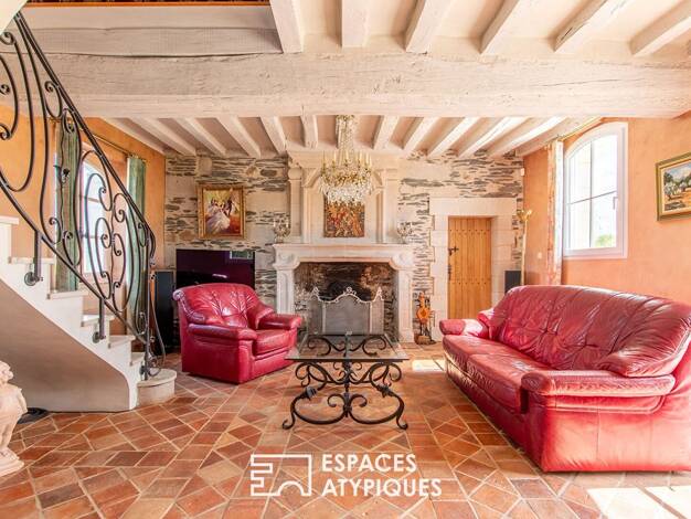 Maison à vendre 526 000 € 5 pièces 3 chambres 208 m² 7 900 m² de terrain Loire-Authion 49800