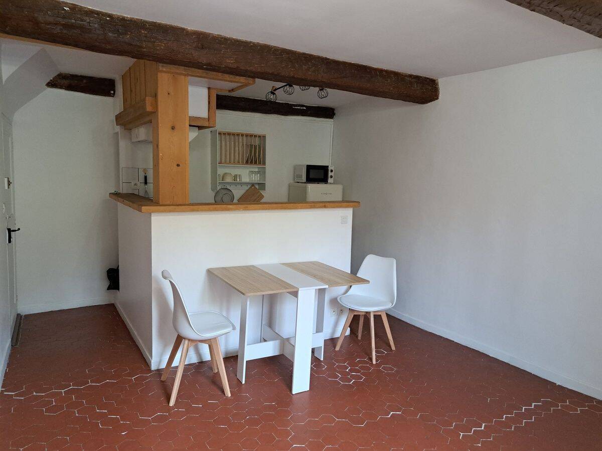 Appartement 2 pièces 47 m² · à Callas · 46,7 m² · 525 €