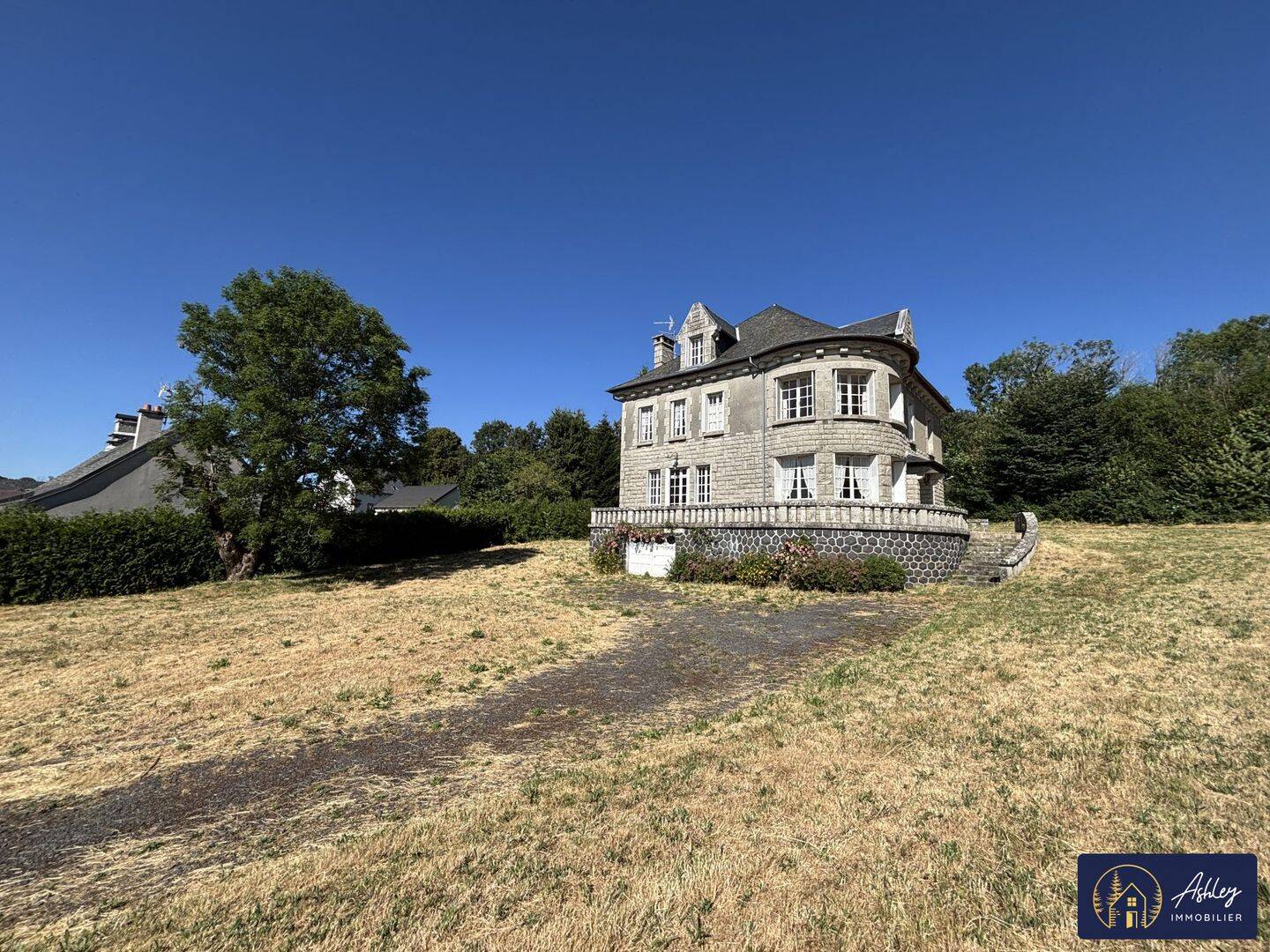 Maison 9 pièces 276 m² · à Trizac · 276 m² · 211 000 €