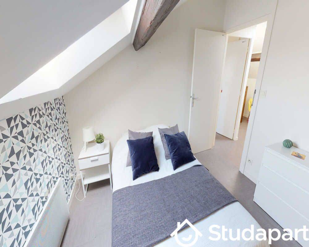 1 pièce 12 m² · à Lyon 7ème Arrondissement · 12 m² · 675 €